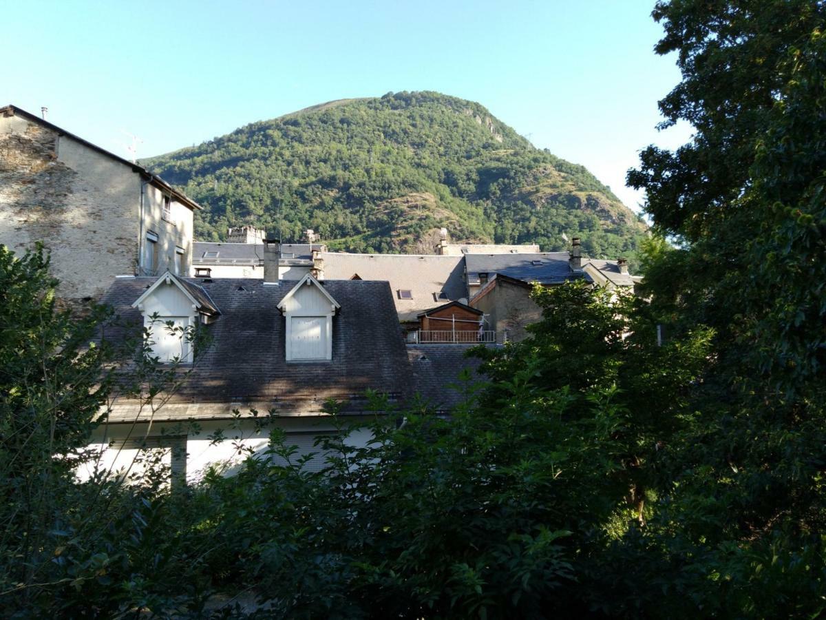 Le Pardeilhan Appt Chaleureux, Lumineux Avec Terrasse Et Parking En Coeur De Ville Bagnères-de-Luchon Eksteriør bilde